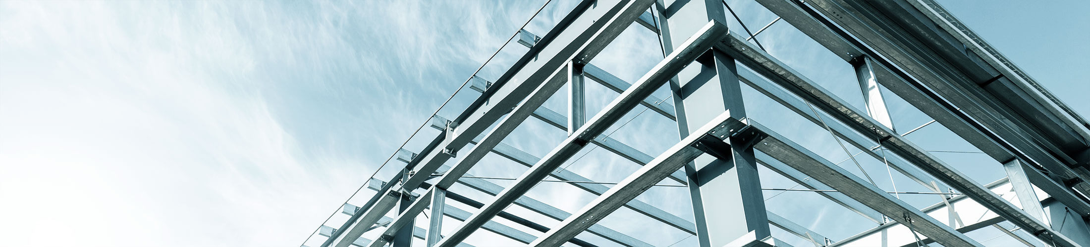 Ein gebautes Grundgerüst aus dem Stahlbau.